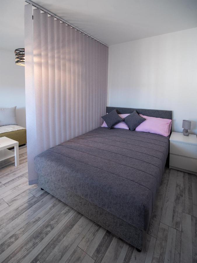 شقة Apartman Sara نوفي ساد المظهر الخارجي الصورة